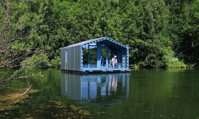 Cabin nhỏ gọn nổi trên mặt nước, sử dụng năng lượng từ mặt trời